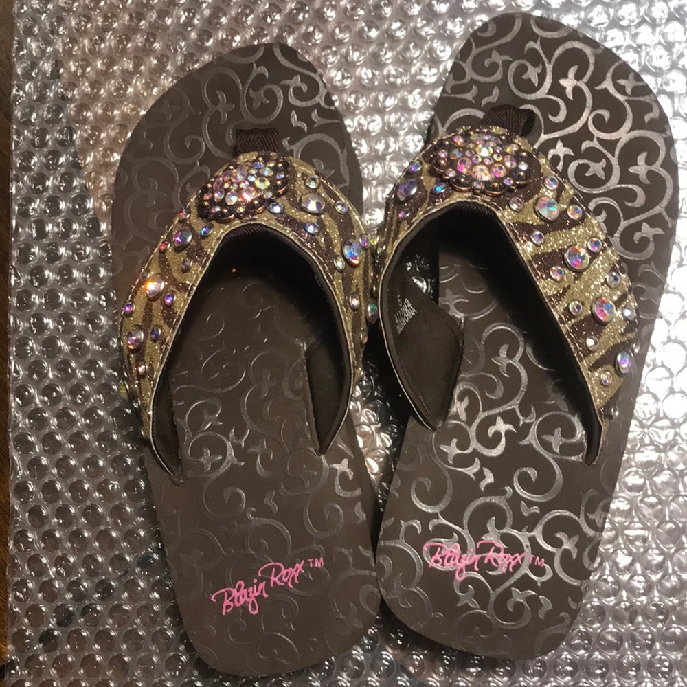 Thong sandals
